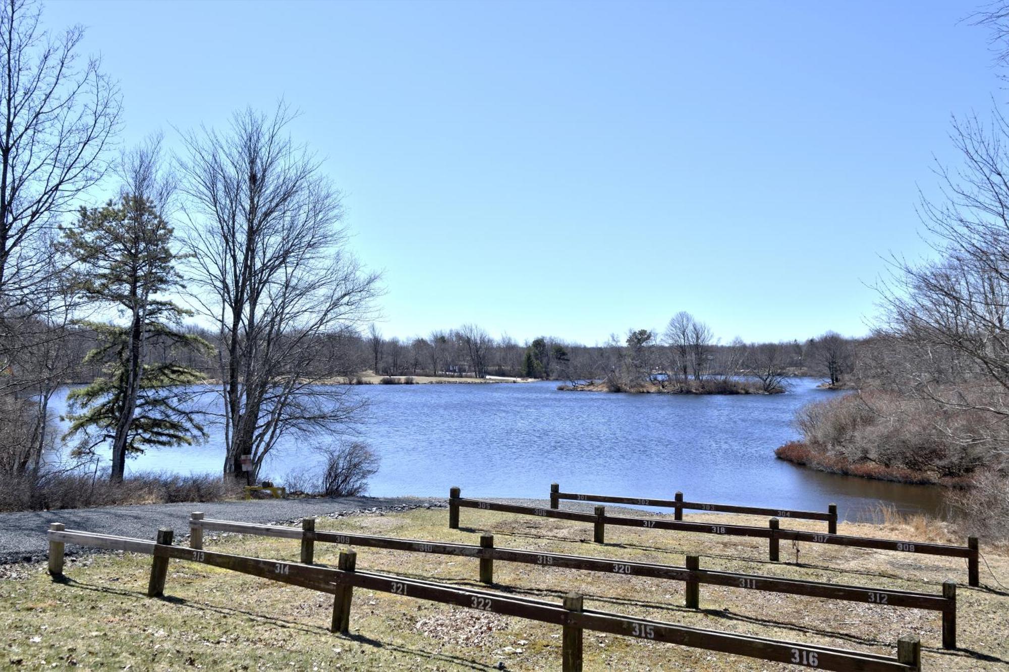 Lakehouse *Hottub*Jacuzzi*Firepit*Bbq*Pool Long Pond Eksteriør billede
